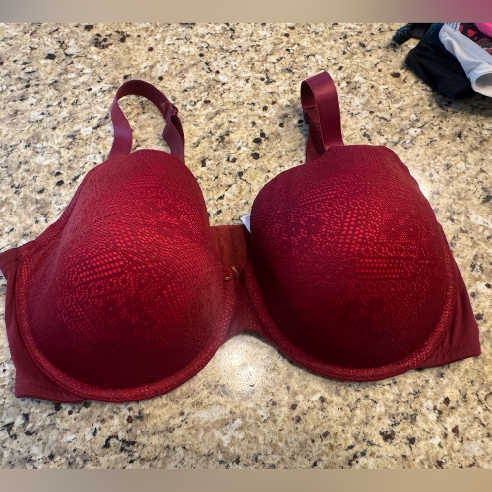 Cacique lightly lined t-shirt bra Red Lace Bra 44F